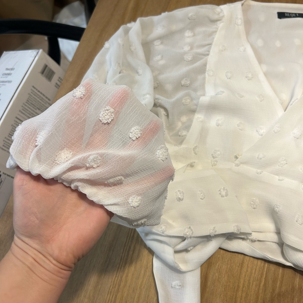 Polka dot blouse - Picture 2 of 5